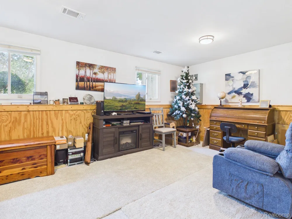 4411 Huckleberry Circle Deerfield Township, MI 48421