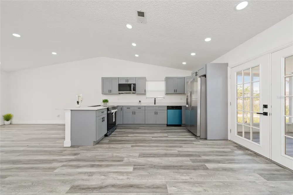 276 18TH STREET NE Winter Haven, FL 33881