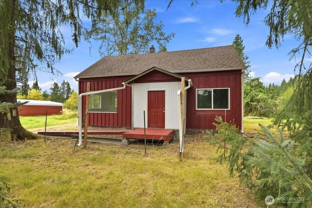 696 Toledo Salmon Creek Road Toledo, WA 98591