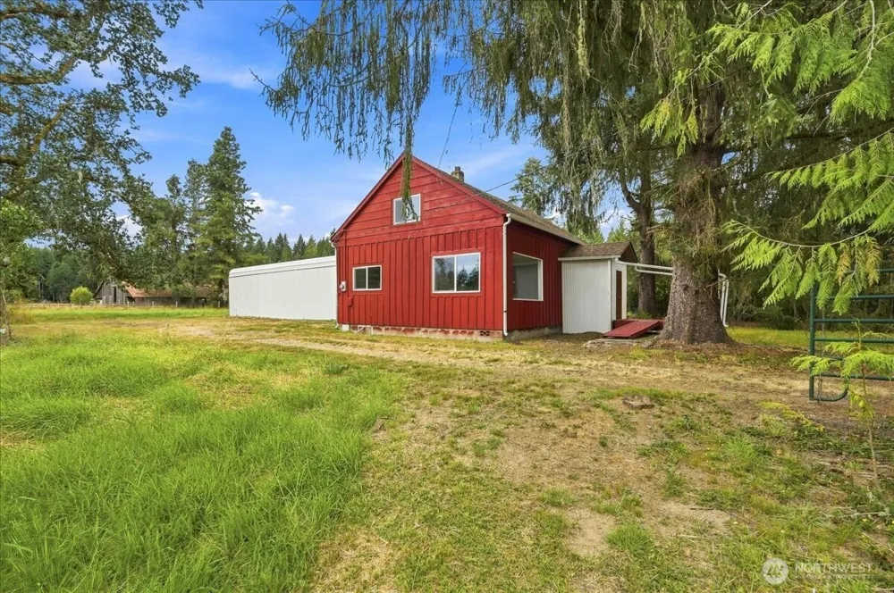 696 Toledo Salmon Creek Road Toledo, WA 98591