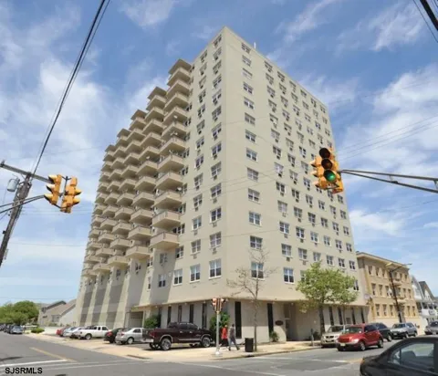 3817 Ventnor Ave #310