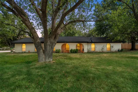 739 Old Robinson Road