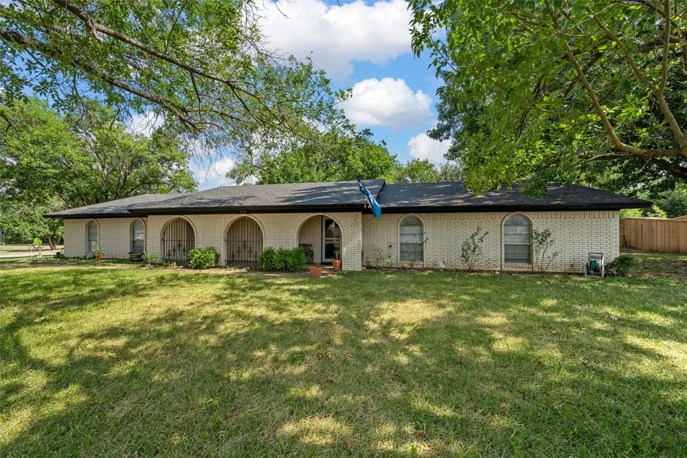 739 Old Robinson Road Robinson, TX 76706