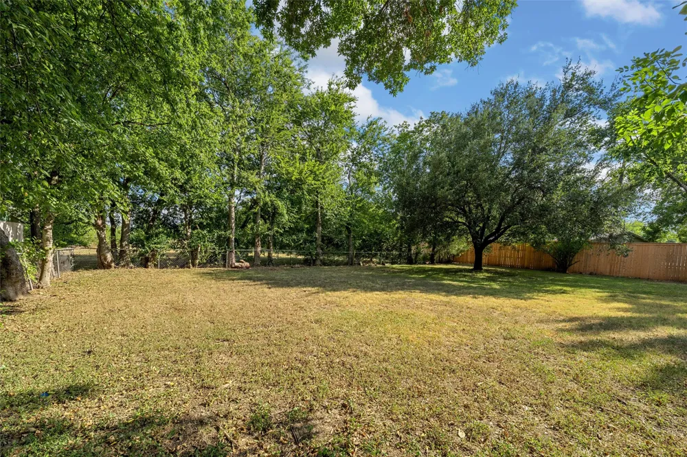 739 Old Robinson Road Robinson, TX 76706