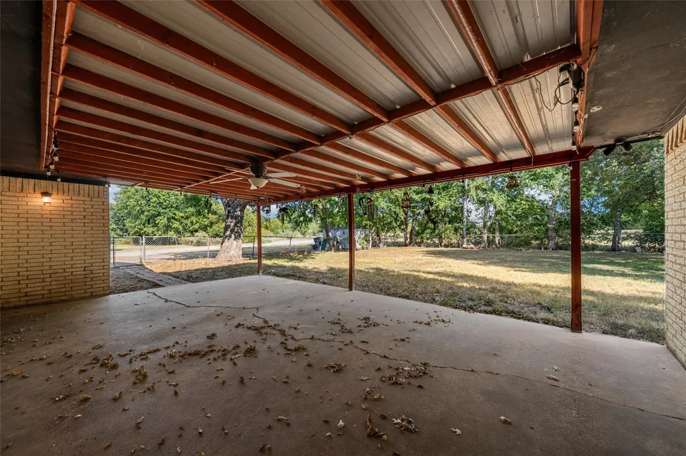 739 Old Robinson Road Robinson, TX 76706