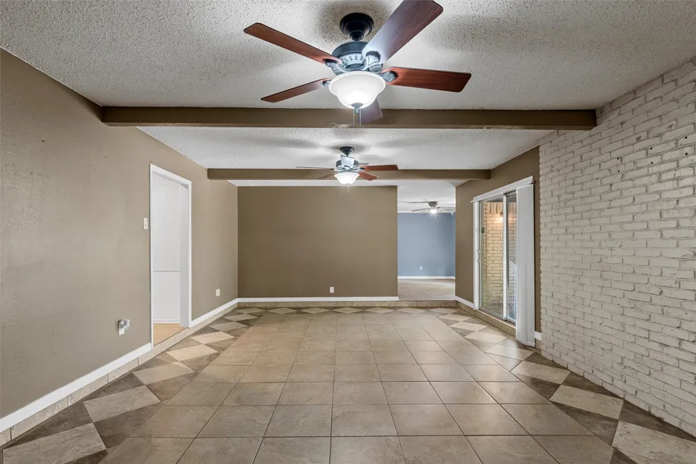 739 Old Robinson Road Robinson, TX 76706