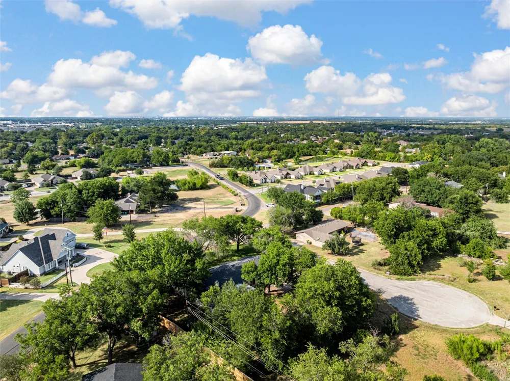 739 Old Robinson Road Robinson, TX 76706
