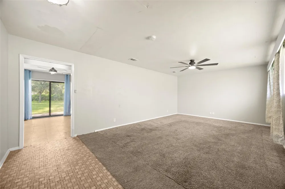 103 Ligustrum Street Lake Jackson, TX 77566