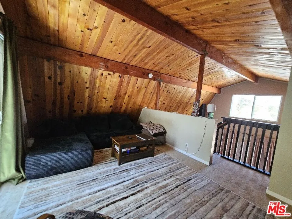 550 Pine Lane Sugarloaf, CA 92386