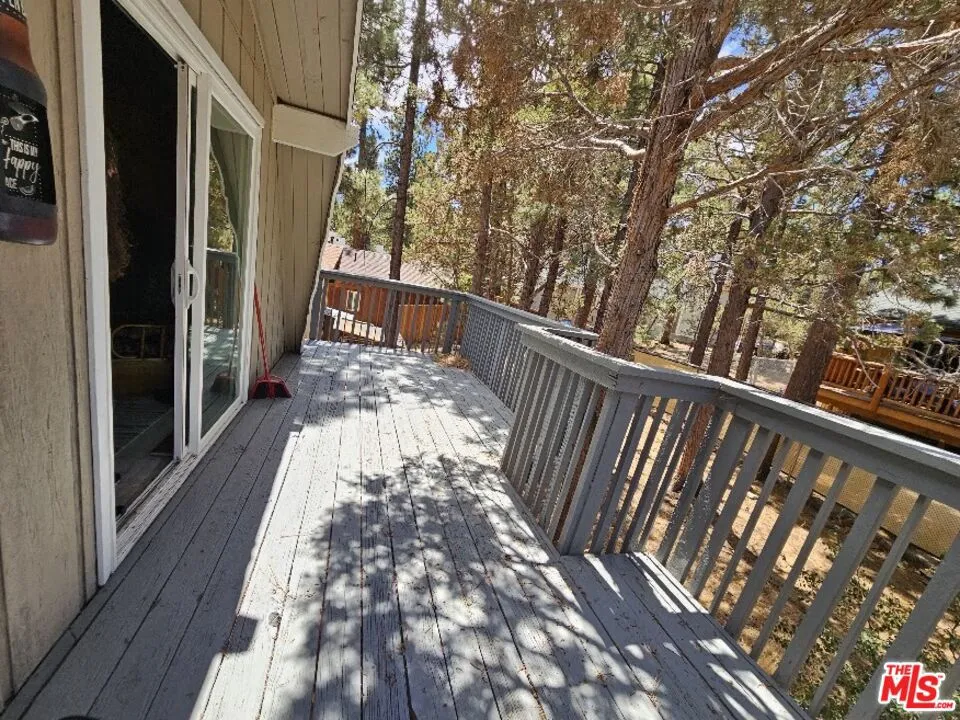 550 Pine Lane Sugarloaf, CA 92386