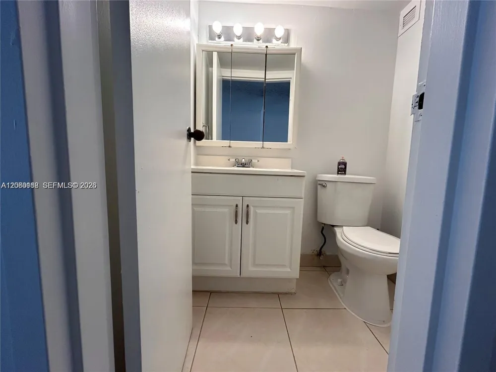 17011 Bay Rd #112 Sunny Isles Beach, FL 33160