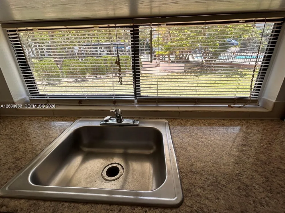 17011 Bay Rd #112 Sunny Isles Beach, FL 33160