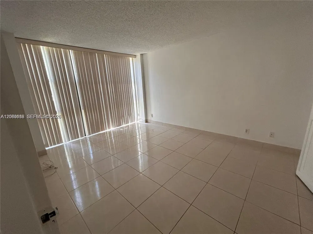 17011 Bay Rd #112 Sunny Isles Beach, FL 33160