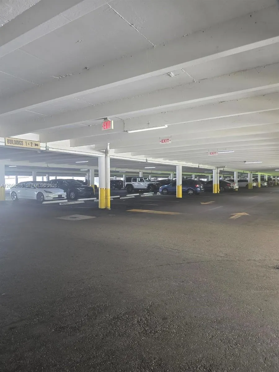17011 Bay Rd #112 Sunny Isles Beach, FL 33160