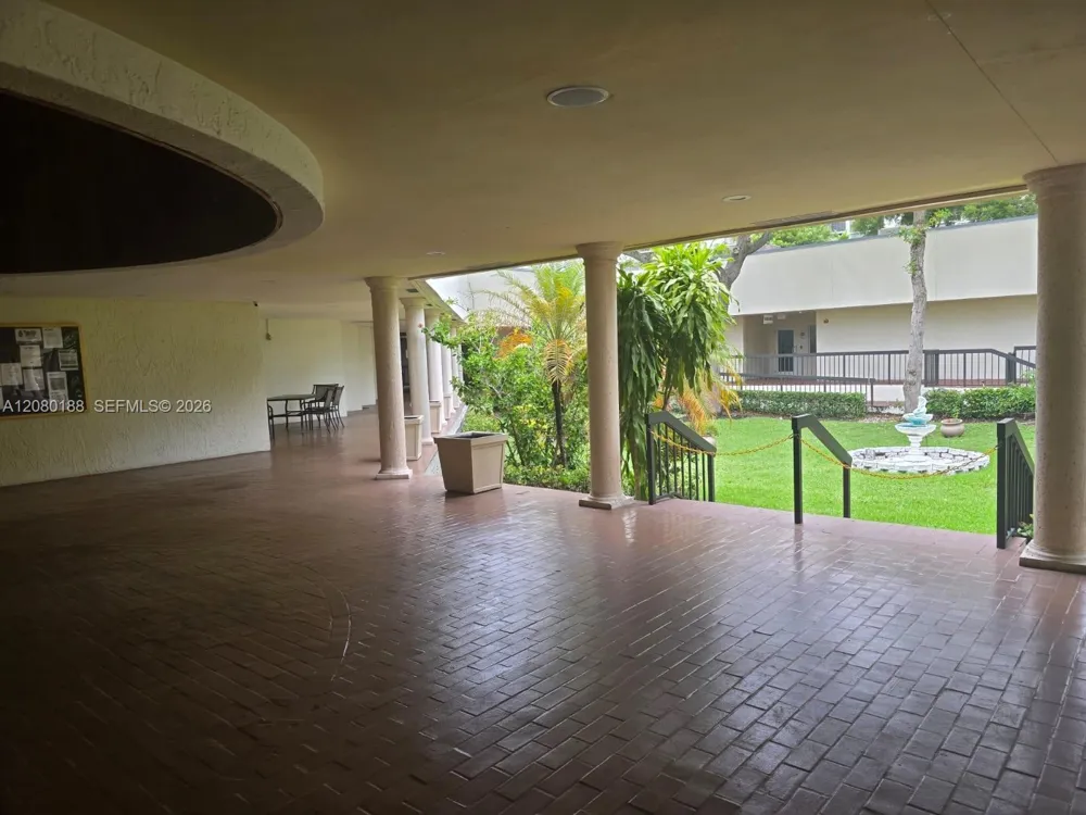 17011 Bay Rd #112 Sunny Isles Beach, FL 33160