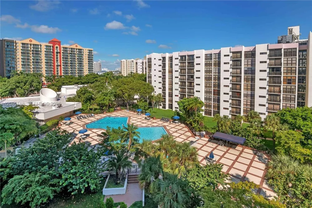 17011 Bay Rd #112 Sunny Isles Beach, FL 33160