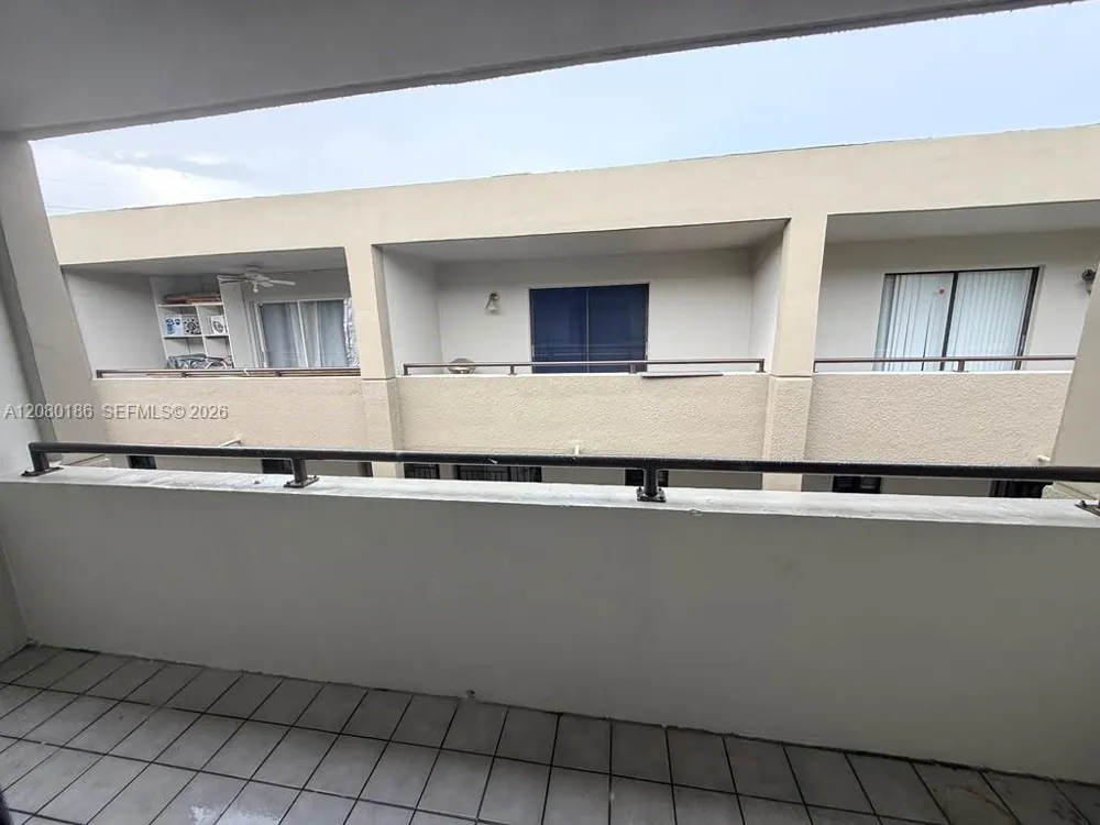5391 W 22nd Ct #205 Hialeah, FL 33016
