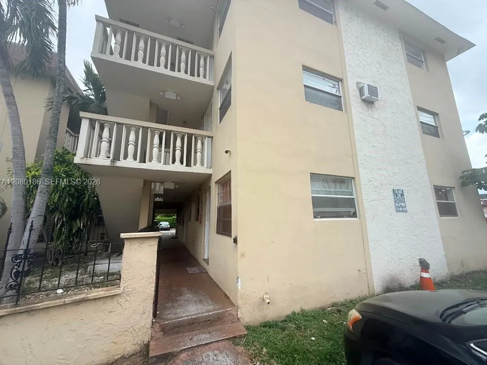 5391 W 22nd Ct #205 Hialeah, FL 33016
