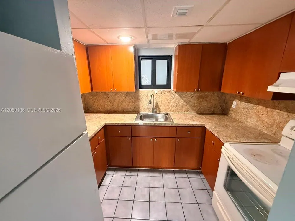 5391 W 22nd Ct #205 Hialeah, FL 33016