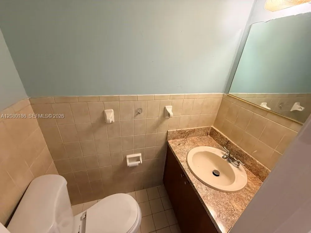5391 W 22nd Ct #205 Hialeah, FL 33016