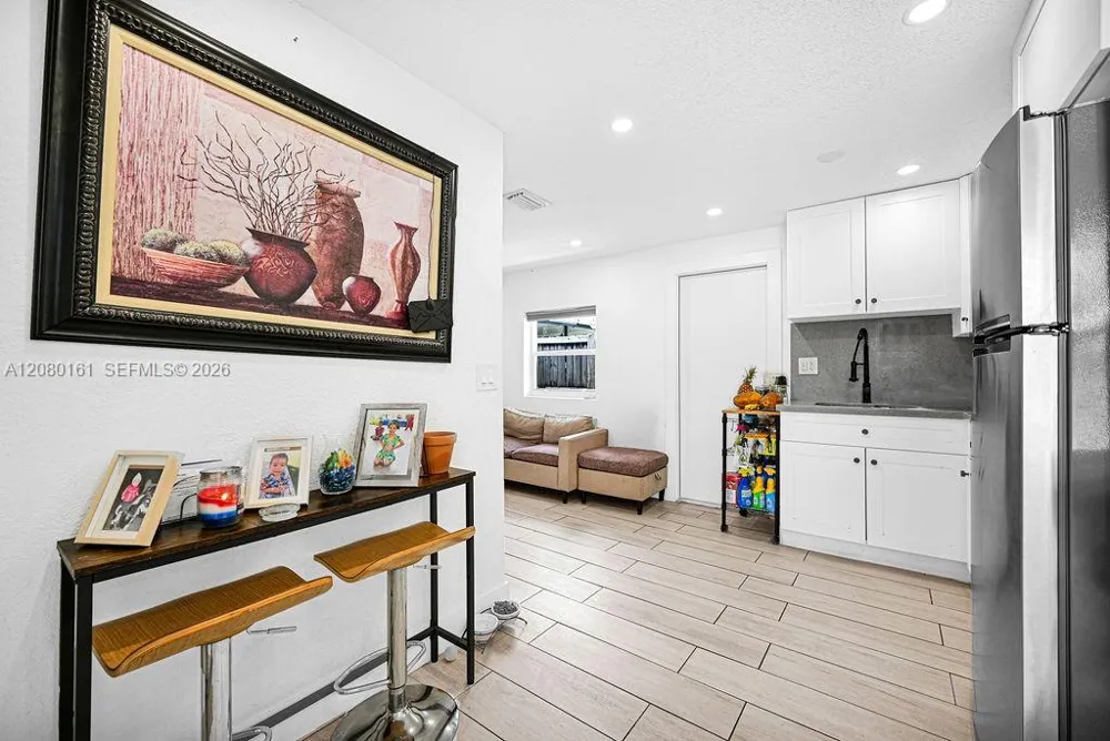 6501 SW 4th St #B Miami, FL 33144