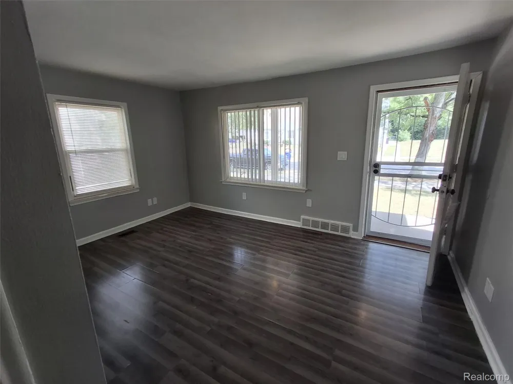 15829 Beaverland Street Detroit City, MI 48223
