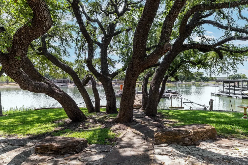 7323 Feather Bay Boulevard Brownwood, TX 76801