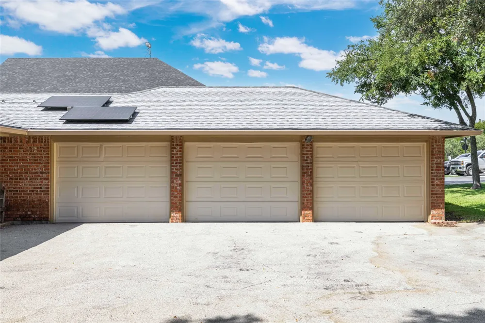 7323 Feather Bay Boulevard Brownwood, TX 76801
