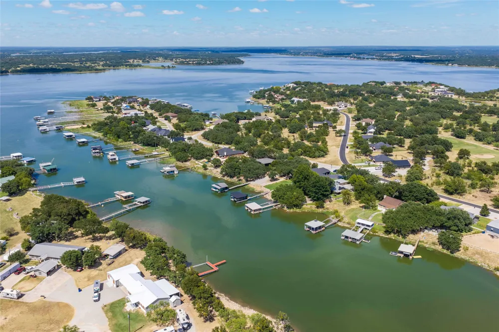 7323 Feather Bay Boulevard Brownwood, TX 76801