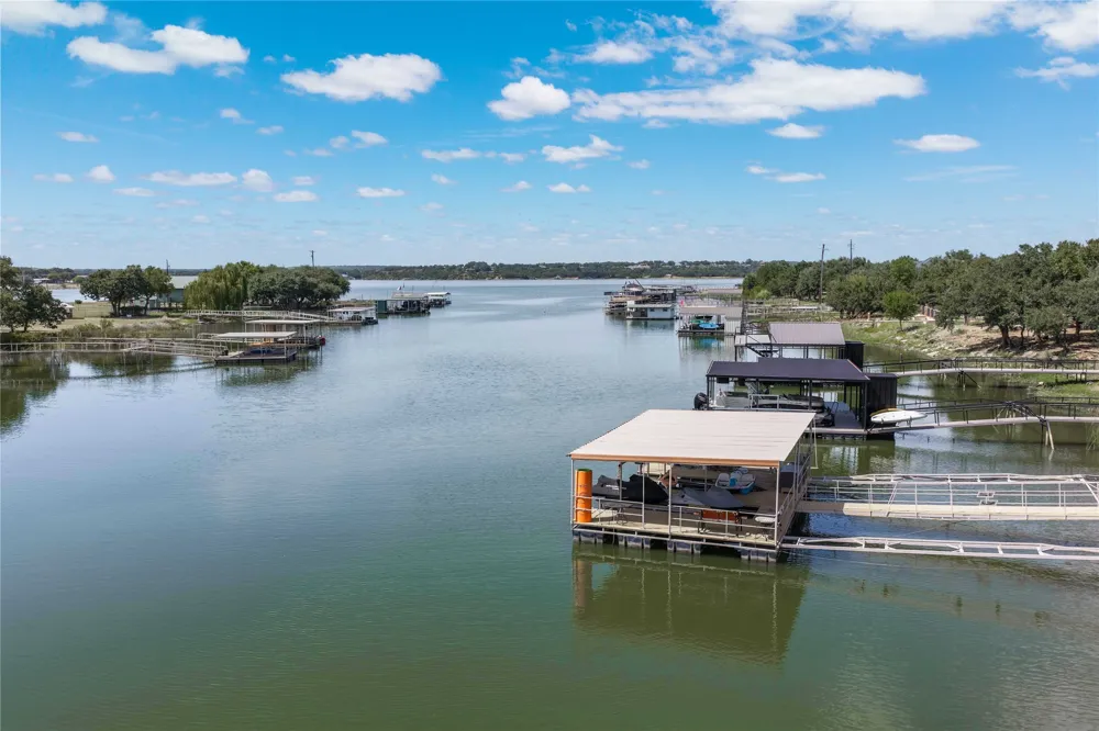 7323 Feather Bay Boulevard Brownwood, TX 76801