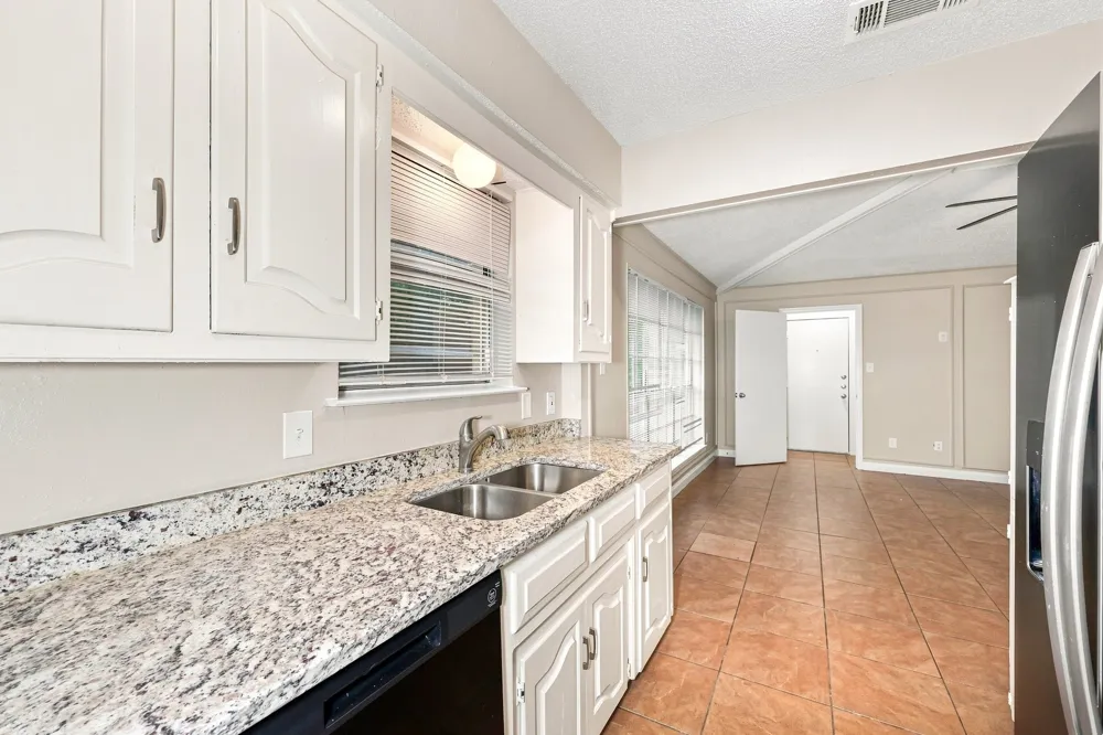 1315 Drury Drive Dallas, TX 75232