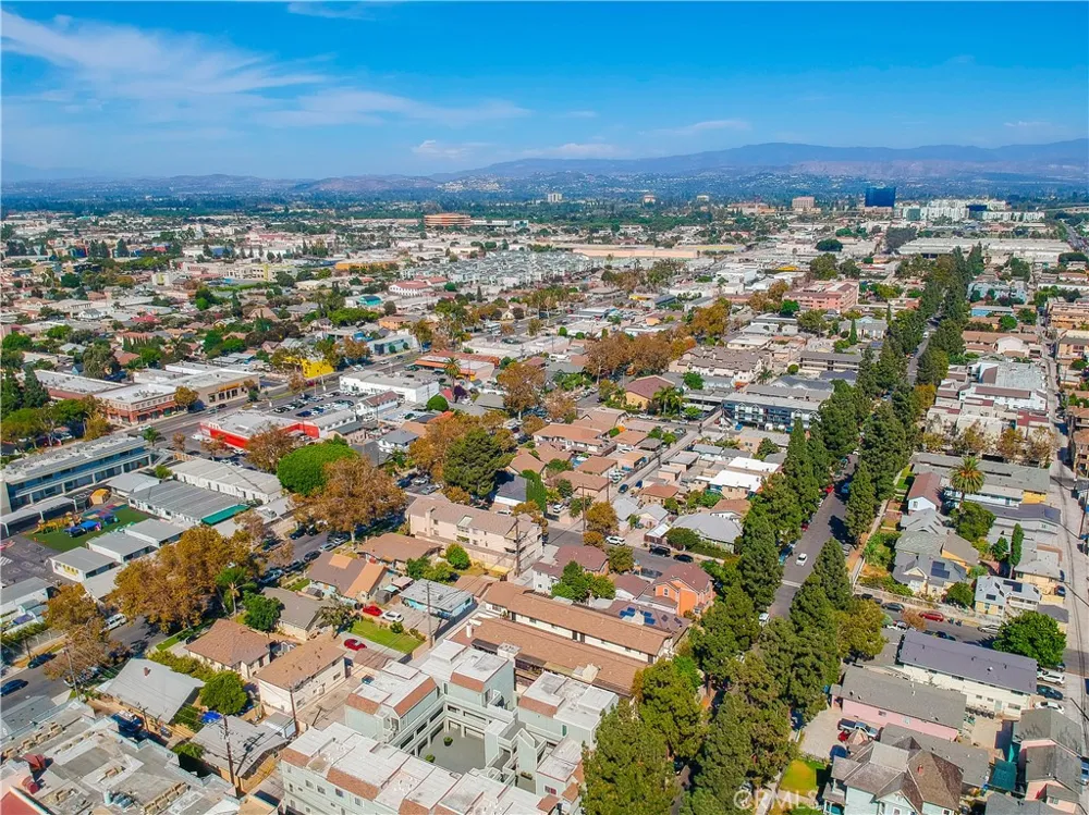 300 E Chestnut #300Q Santa Ana, CA 92701