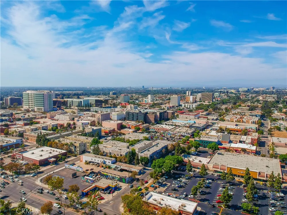 300 E Chestnut #300Q Santa Ana, CA 92701