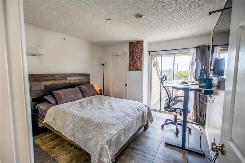 300 E Chestnut #300Q Santa Ana, CA 92701