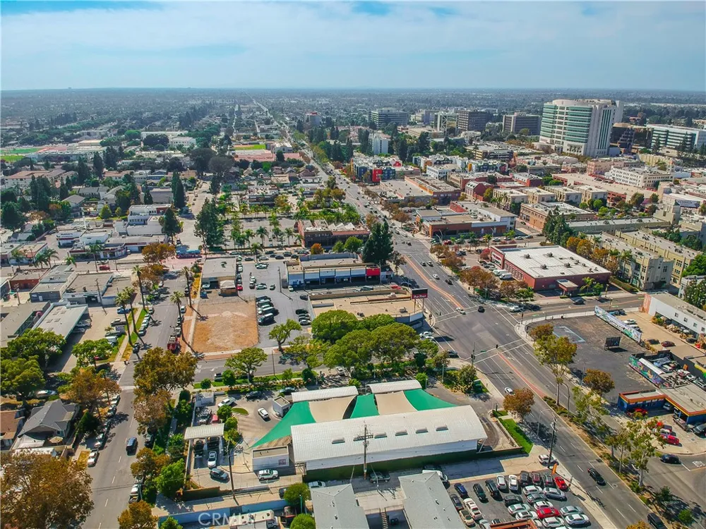 300 E Chestnut #300Q Santa Ana, CA 92701