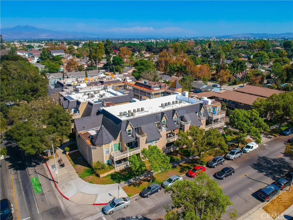 300 E Chestnut #300Q Santa Ana, CA 92701