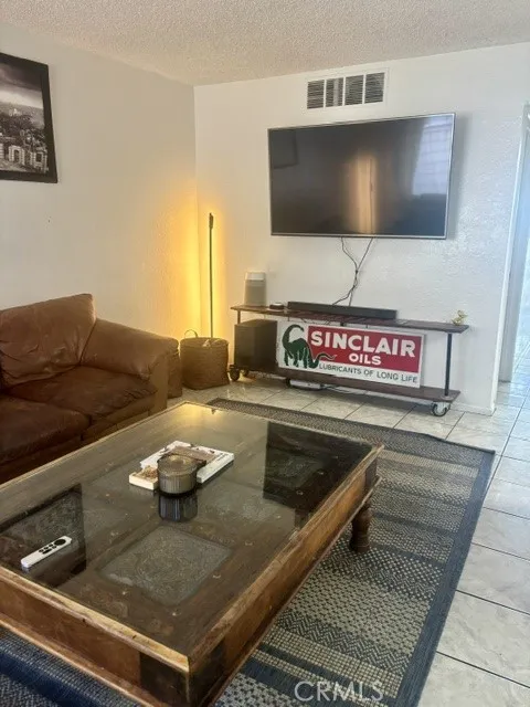 300 E Chestnut #300Q Santa Ana, CA 92701