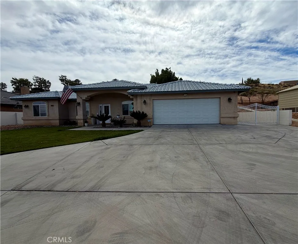 17659 Bangor Hesperia, CA 92345
