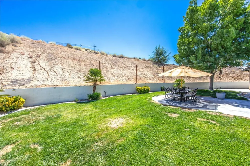 17659 Bangor Hesperia, CA 92345