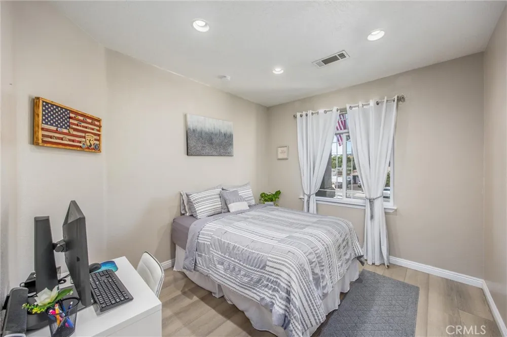 17659 Bangor Hesperia, CA 92345