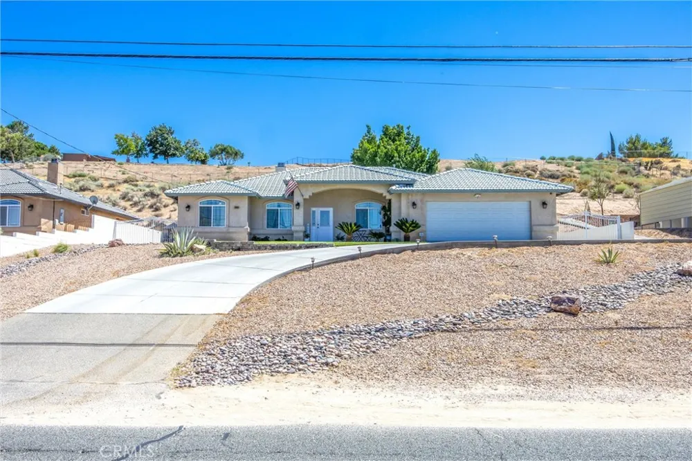 17659 Bangor Hesperia, CA 92345