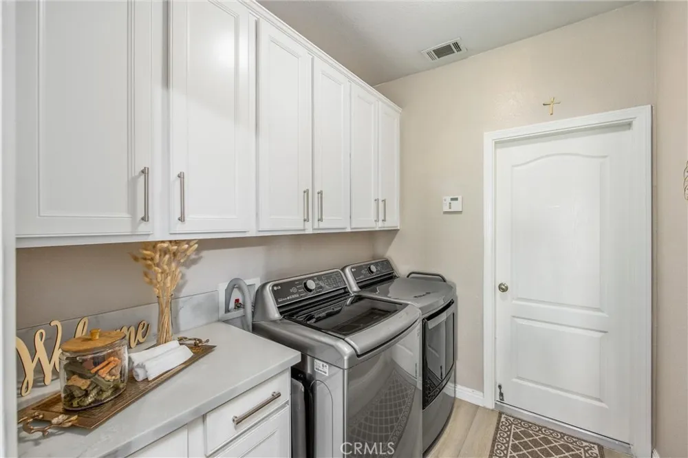 17659 Bangor Hesperia, CA 92345