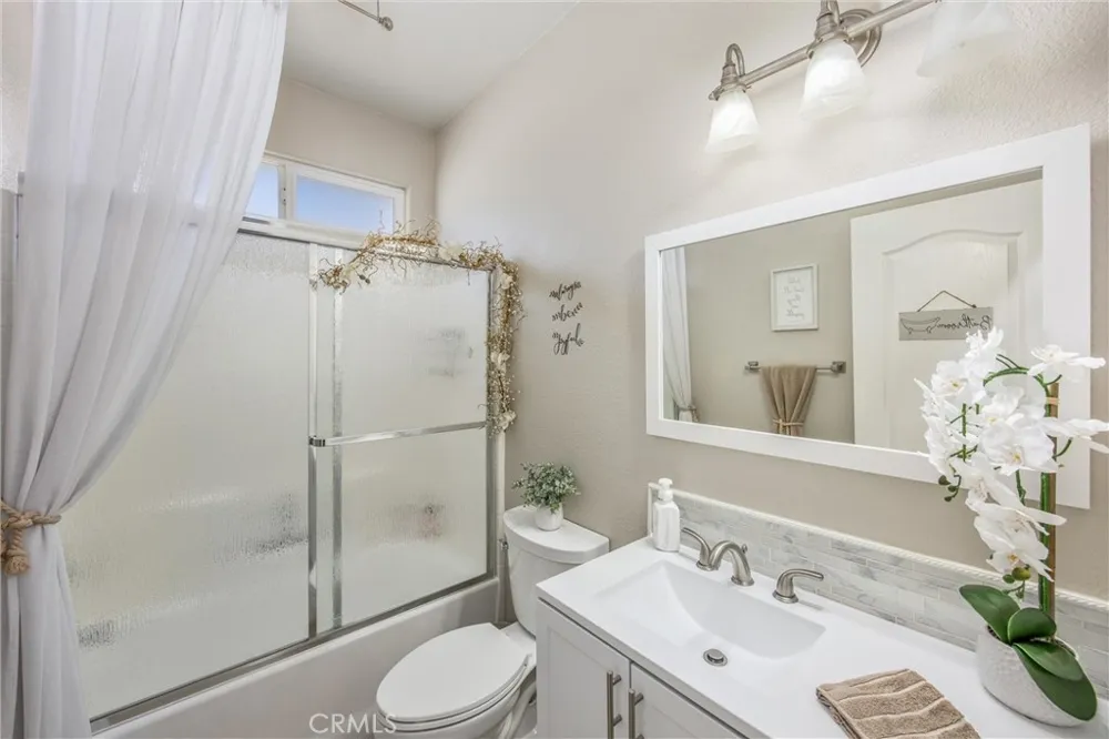 17659 Bangor Hesperia, CA 92345