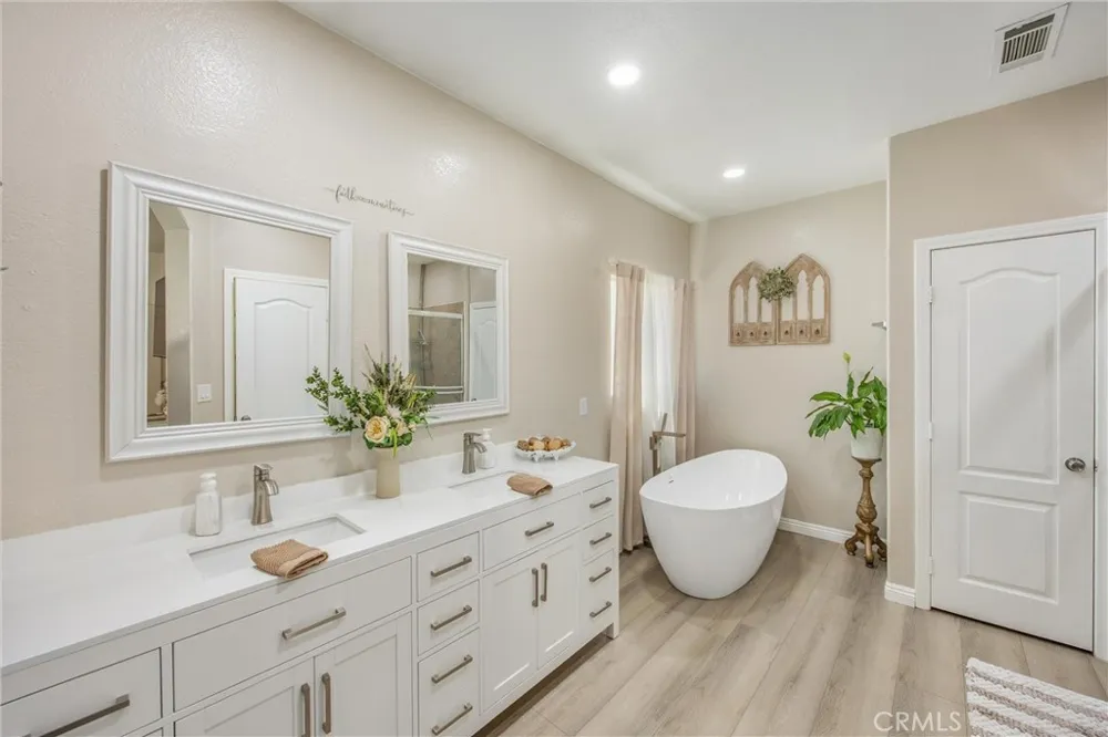 17659 Bangor Hesperia, CA 92345