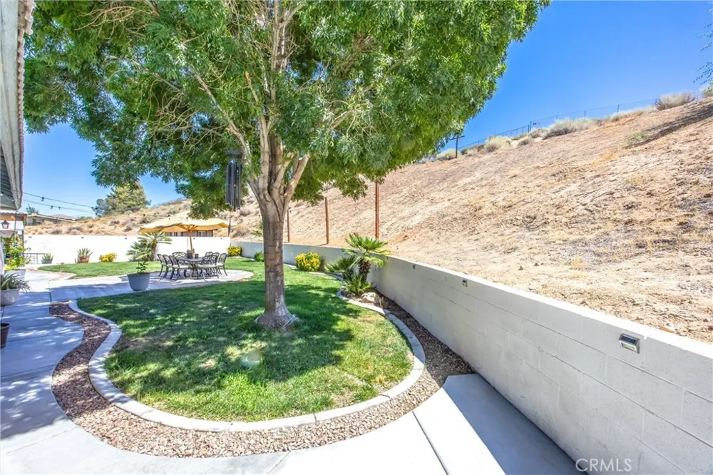 17659 Bangor Hesperia, CA 92345