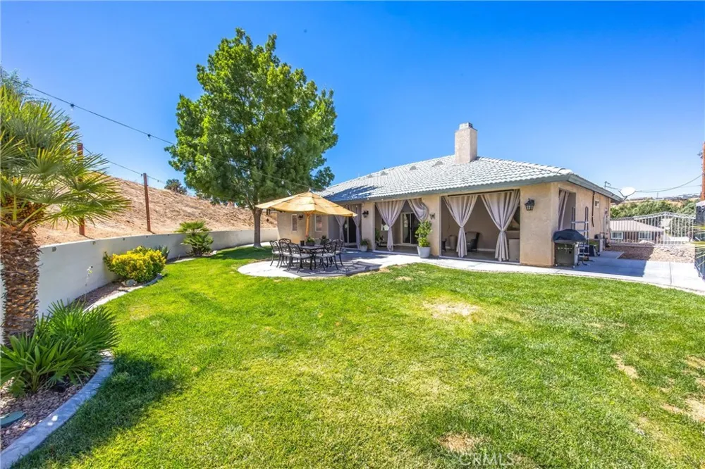 17659 Bangor Hesperia, CA 92345