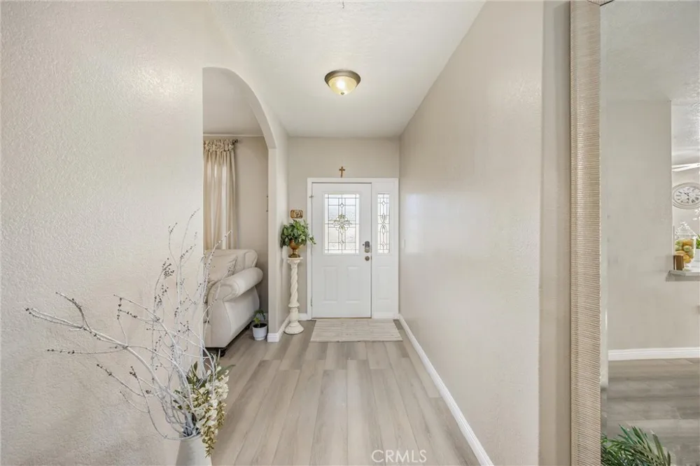 17659 Bangor Hesperia, CA 92345