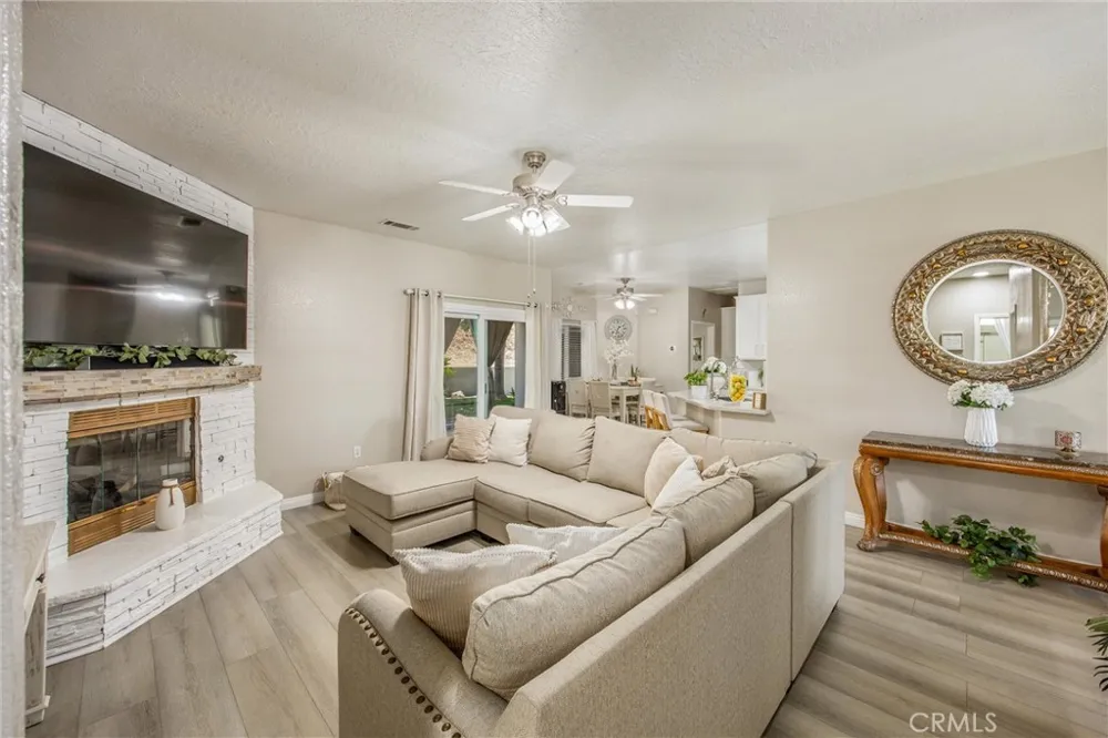 17659 Bangor Hesperia, CA 92345