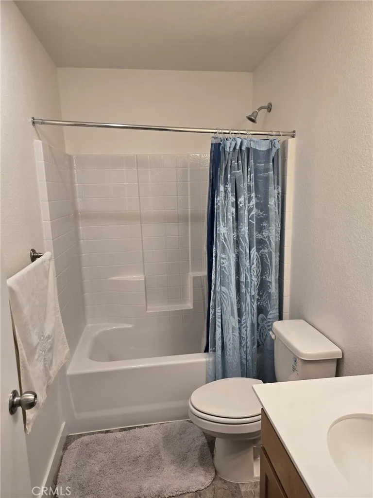 134 Wonderland Trail Merced, CA 95341