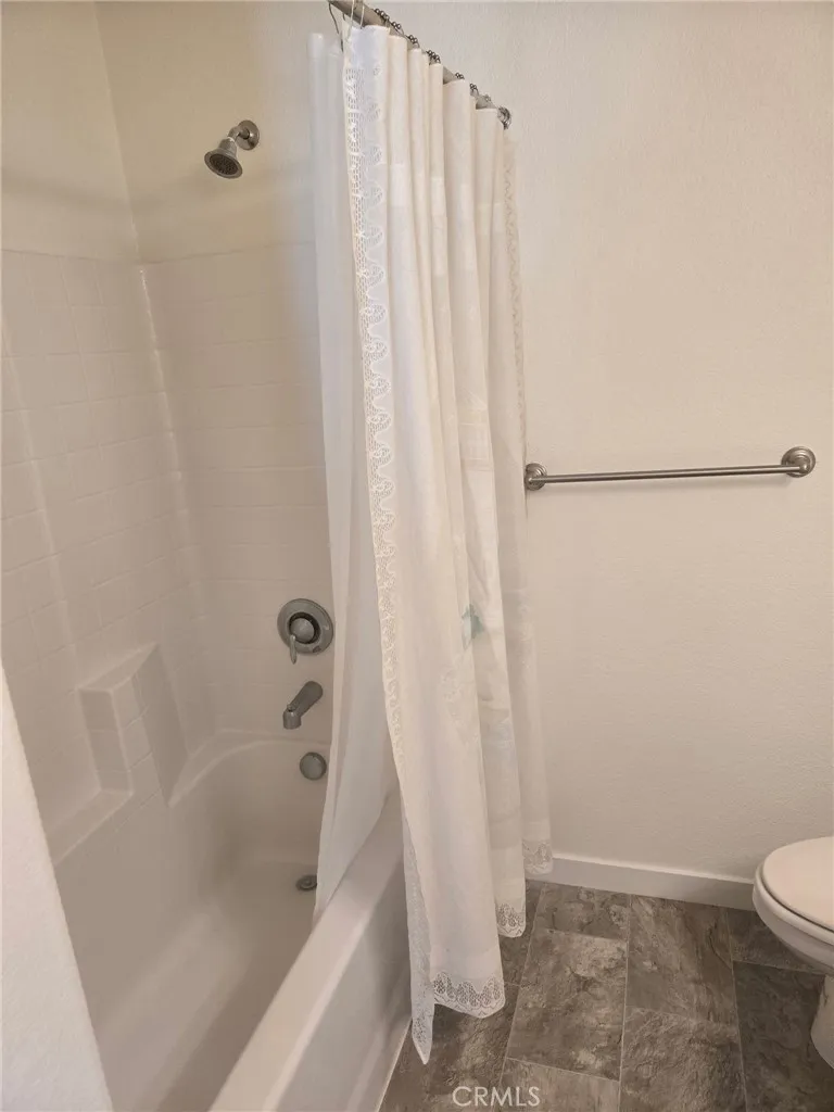 134 Wonderland Trail Merced, CA 95341